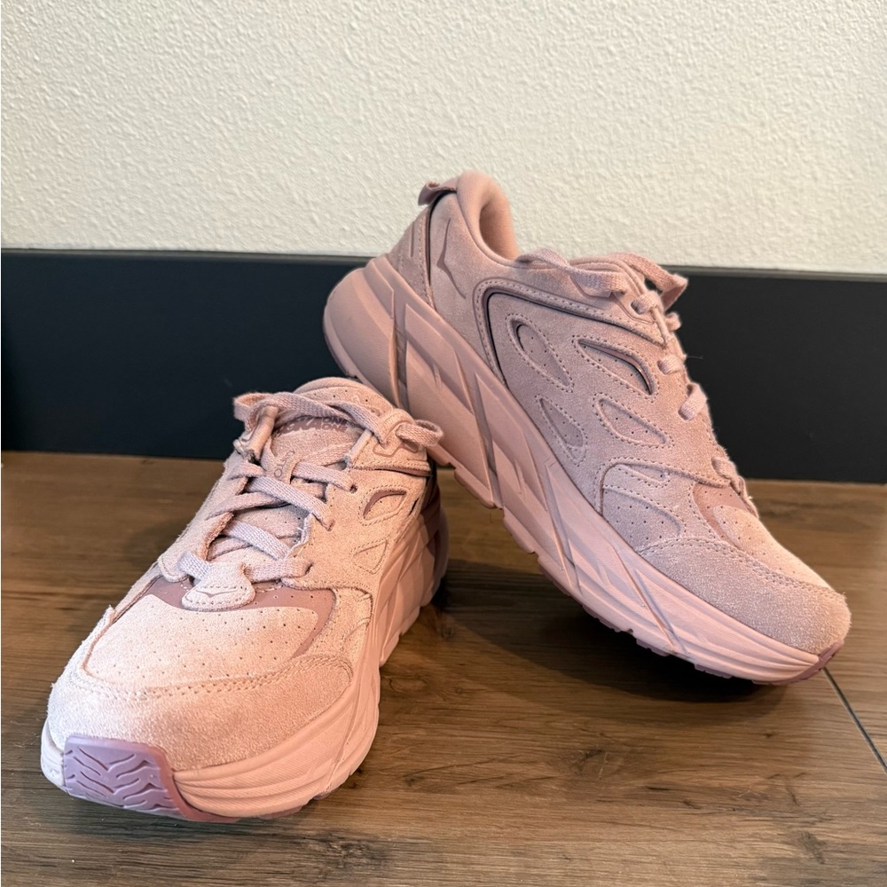 Hoka Women's Blush Pink Sneakers Size W 8